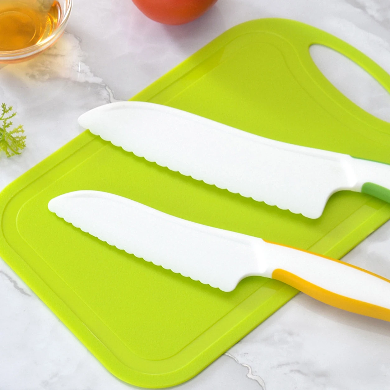 WXCOO 子供用 安全なプラスチック製ナイフセット、まな板 - Kitchen Kids Baking Set のレビューと価格